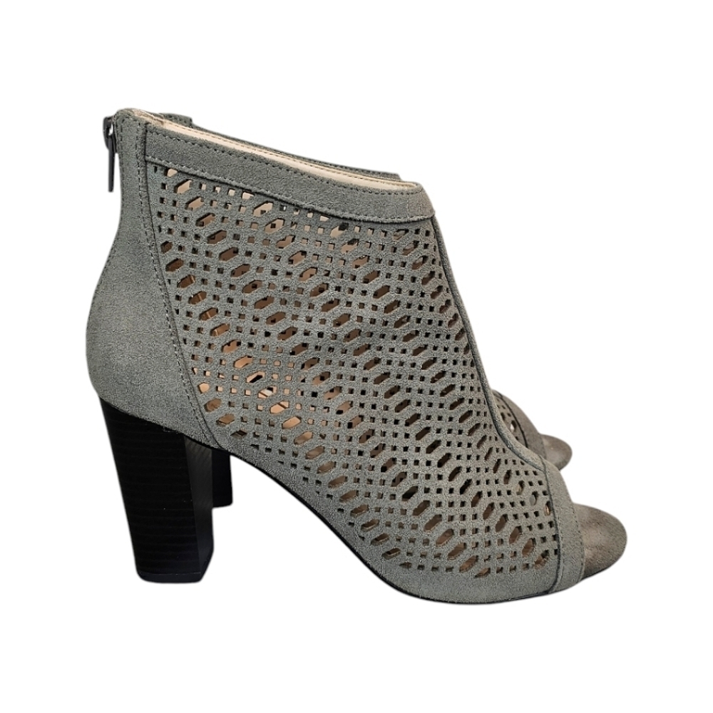 Brooks Brothers Boho Chic Suede Leather Laser Cut High Heel Boots Gray Women 7.5